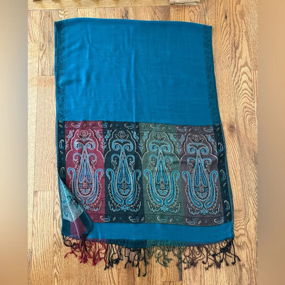 Stein Mart Women’s Oversized Floral Scarf/Shawl with Classic Tassel, Sz 27x73